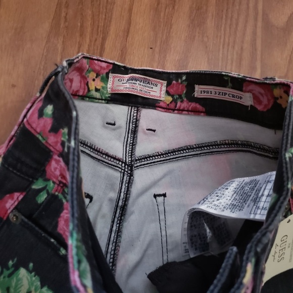 WOMEN GUESS JEANS 1981 3 ZIP CROP FLORAL - Picture 8 of 8